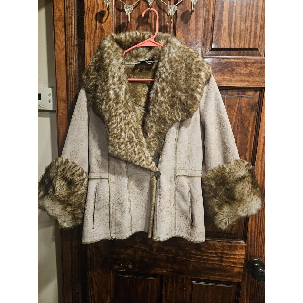 Platinum Utex Petite Small Faux Fur Coat Beige Paisley Embossed Y2K Boho Jacket